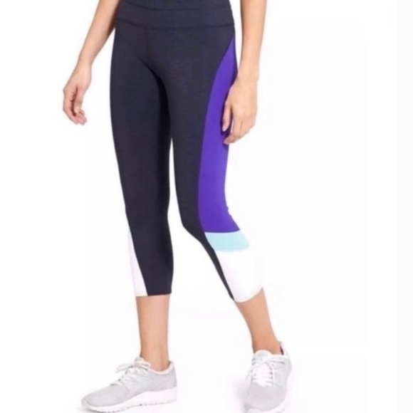Athleta Sonar Capri Athletic Leggings - Picture 4 of 15